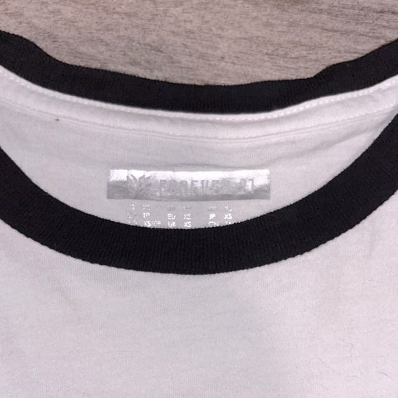 Forever 21 Athletic Cut-Off - Picture 4 of 4